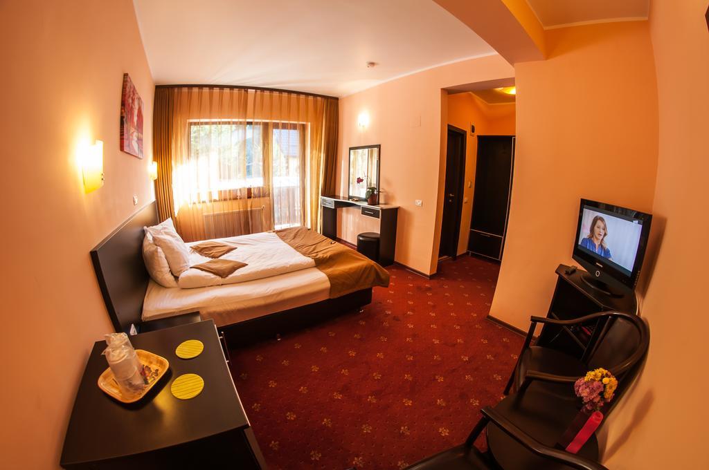 Hotel Carpatic Predeal Pokoj fotografie