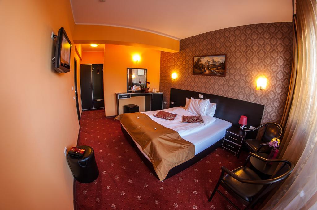 Hotel Carpatic Predeal Exteriér fotografie