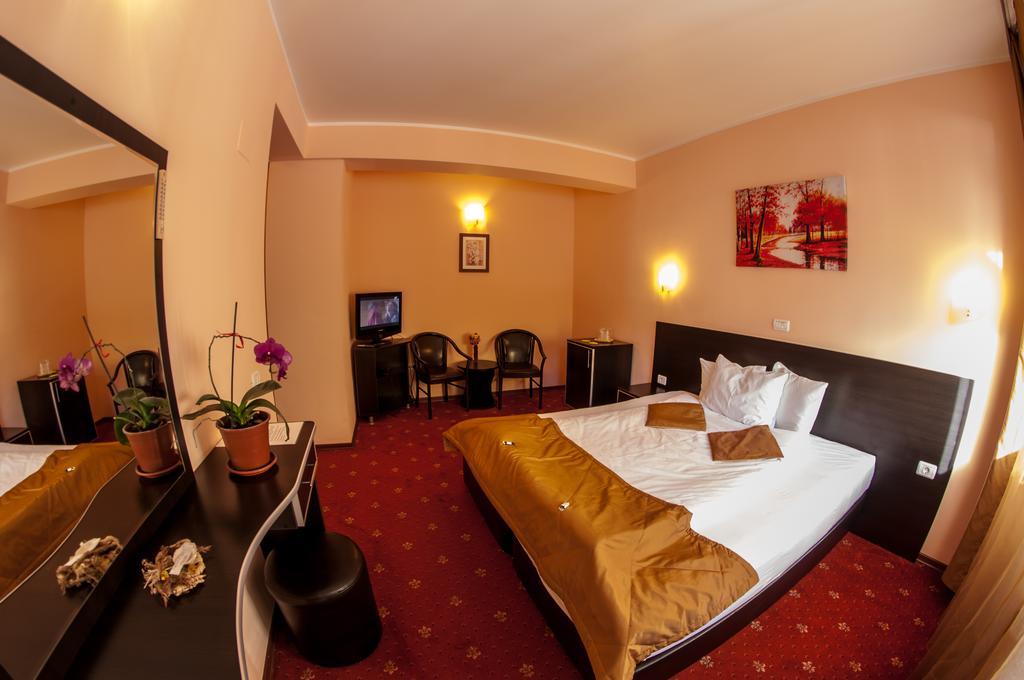 Hotel Carpatic Predeal Pokoj fotografie