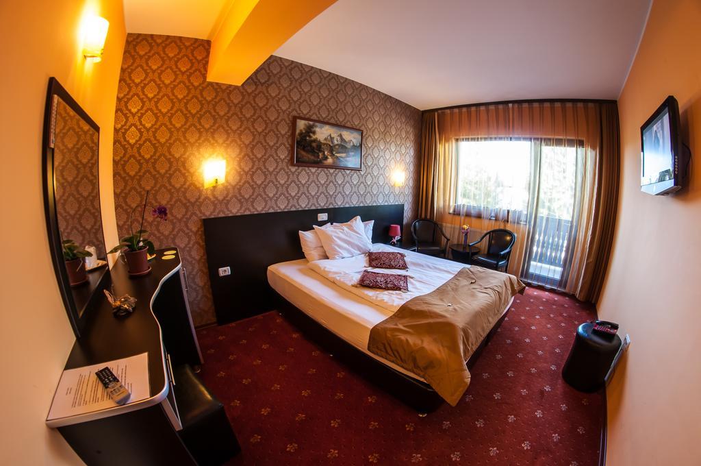 Hotel Carpatic Predeal Pokoj fotografie