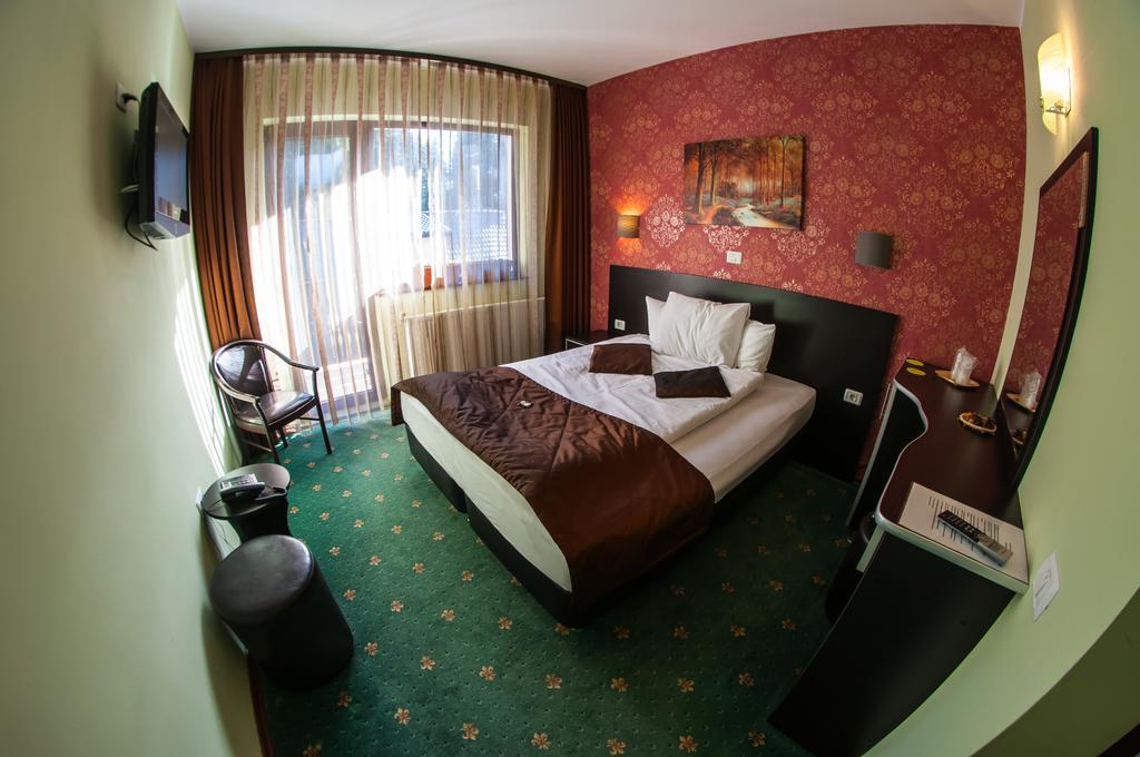 Hotel Carpatic Predeal Pokoj fotografie