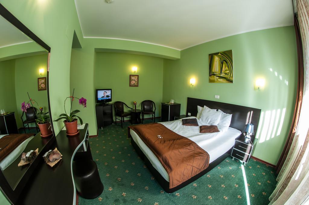 Hotel Carpatic Predeal Pokoj fotografie