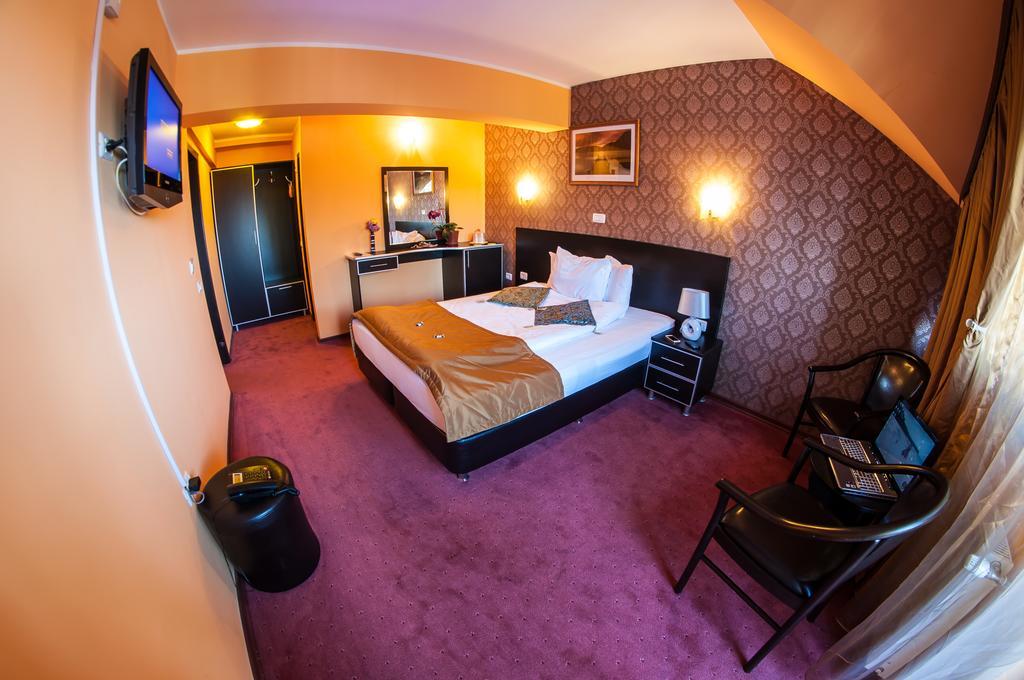 Hotel Carpatic Predeal Pokoj fotografie