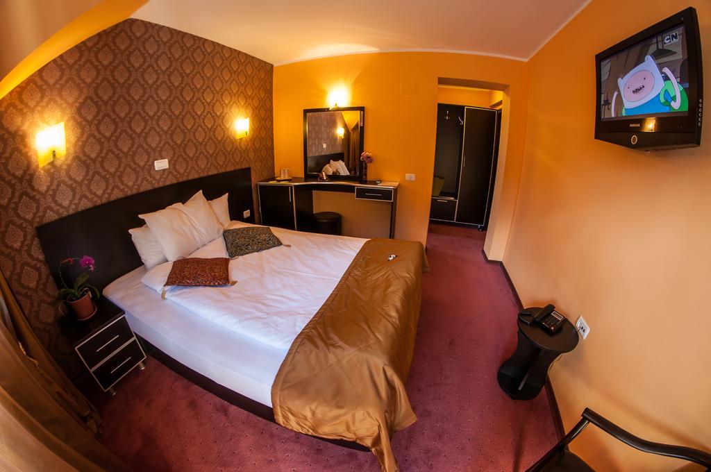 Hotel Carpatic Predeal Pokoj fotografie