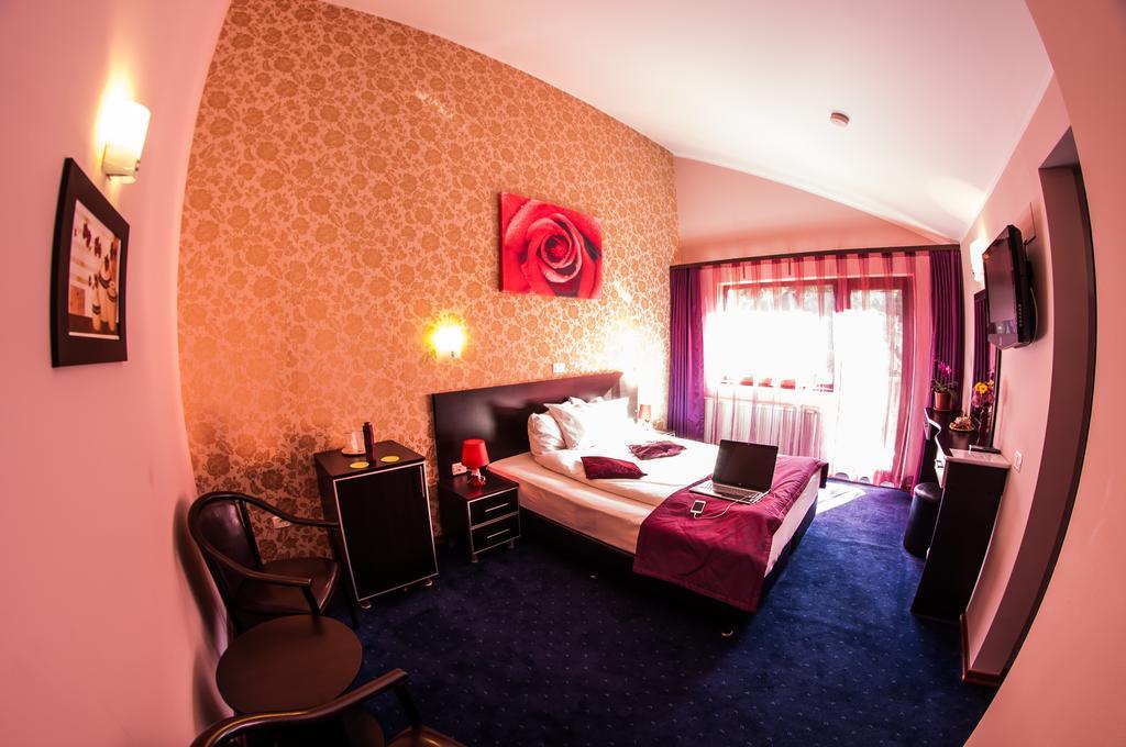 Hotel Carpatic Predeal Pokoj fotografie