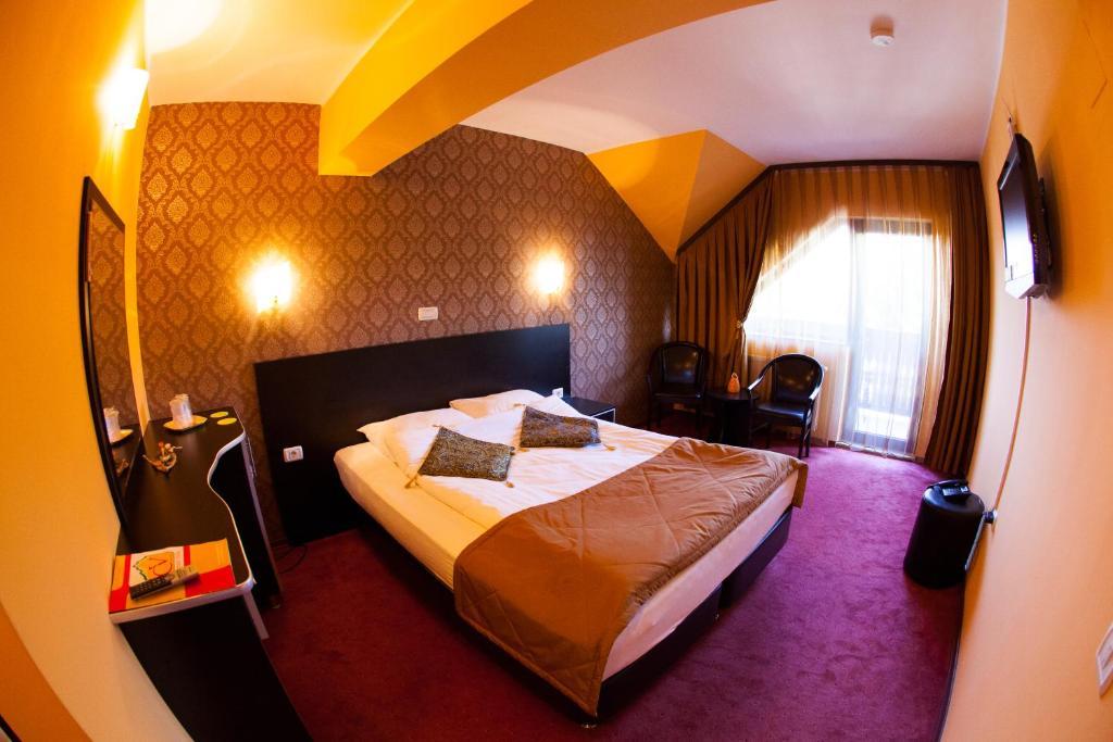 Hotel Carpatic Predeal Pokoj fotografie
