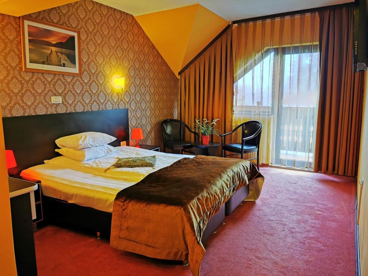 Hotel Carpatic Predeal Exteriér fotografie